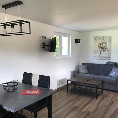איל-סור-לה-סורג Maison 4 Etoiles Et Studio 3 Etoiles Independants Avec Piscine מראה חיצוני תמונה